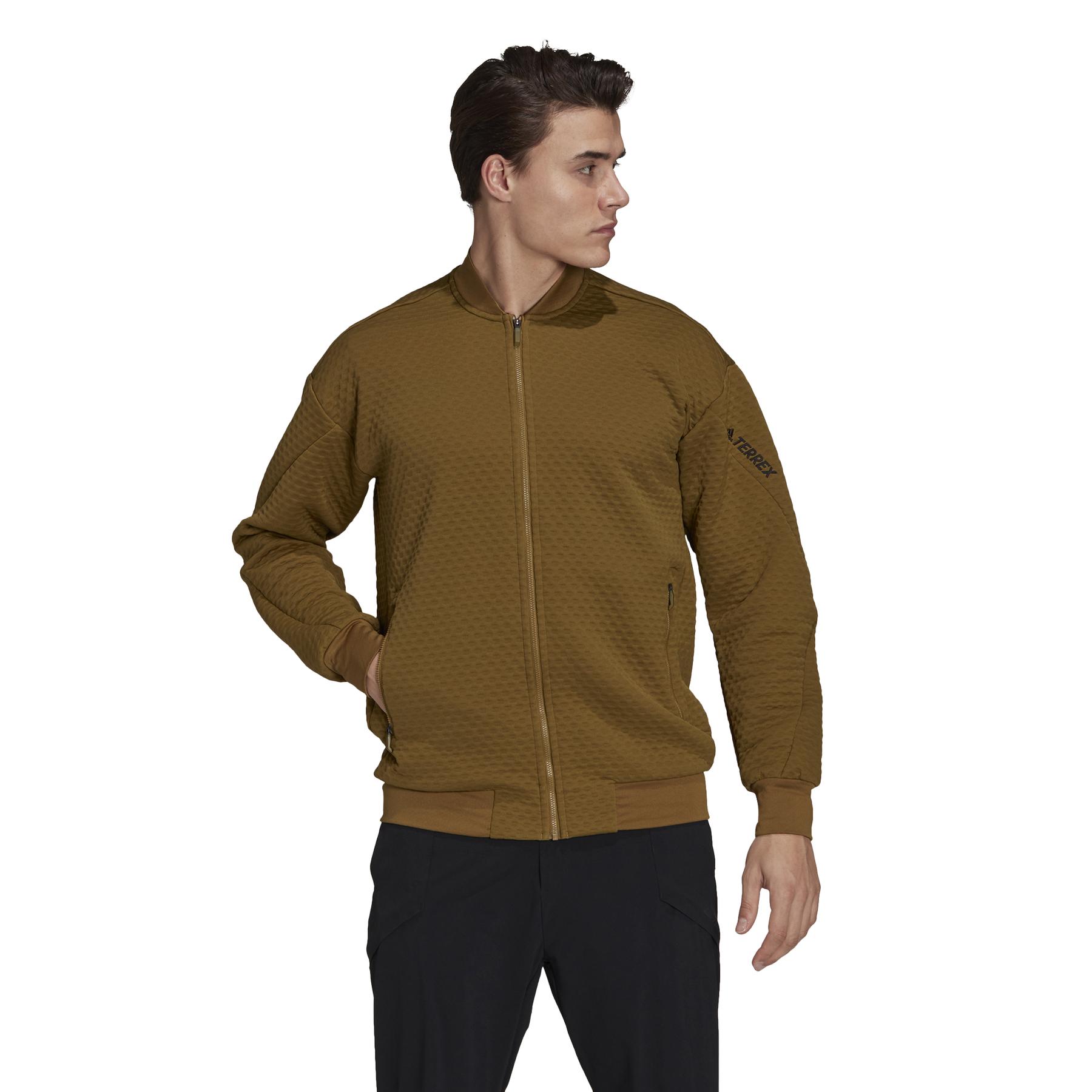 product/g/i/gi7204_app_on-model_standard_white.jpg