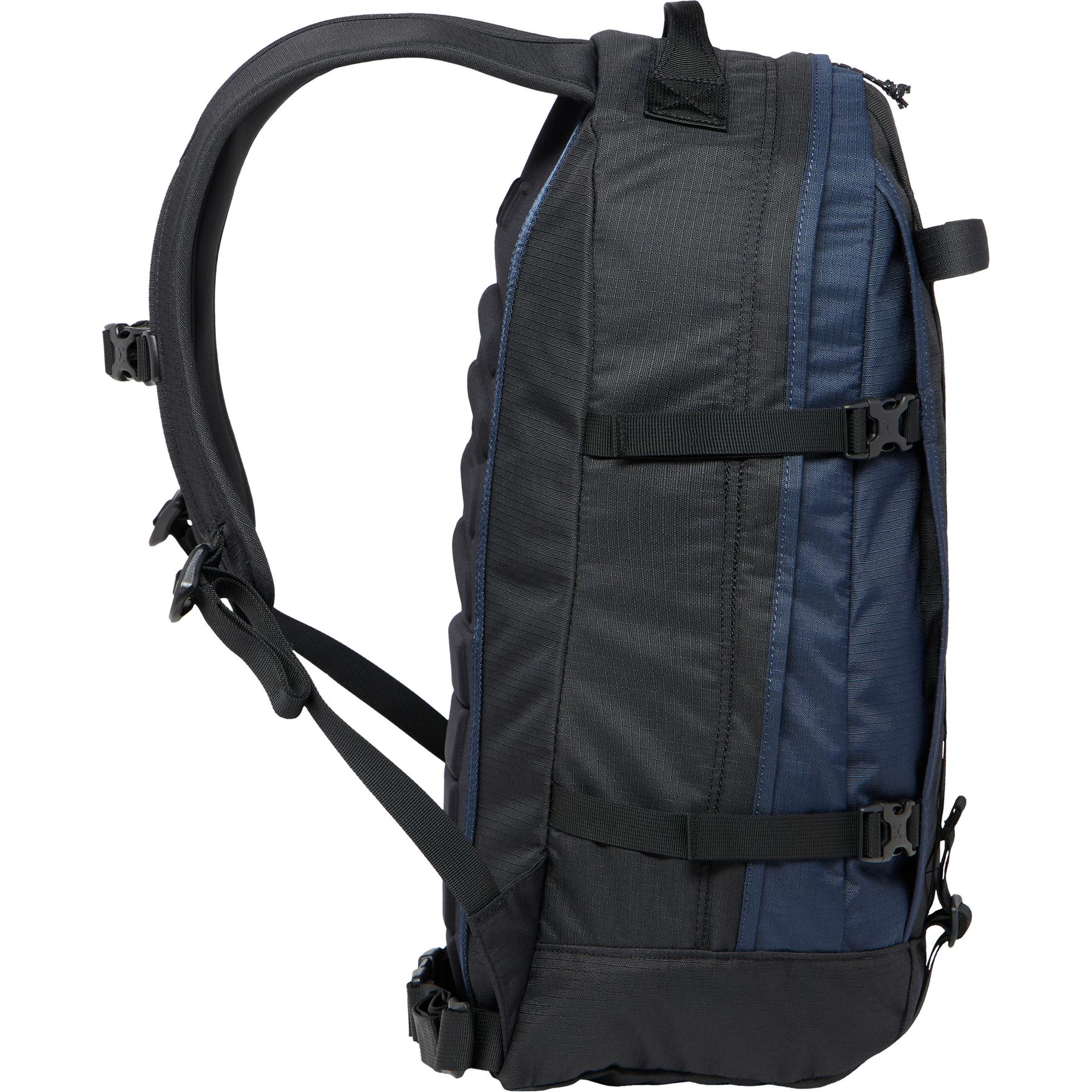 product/h/a/haglofs_338150-5sk_true-black-tarn-blue_3.jpg