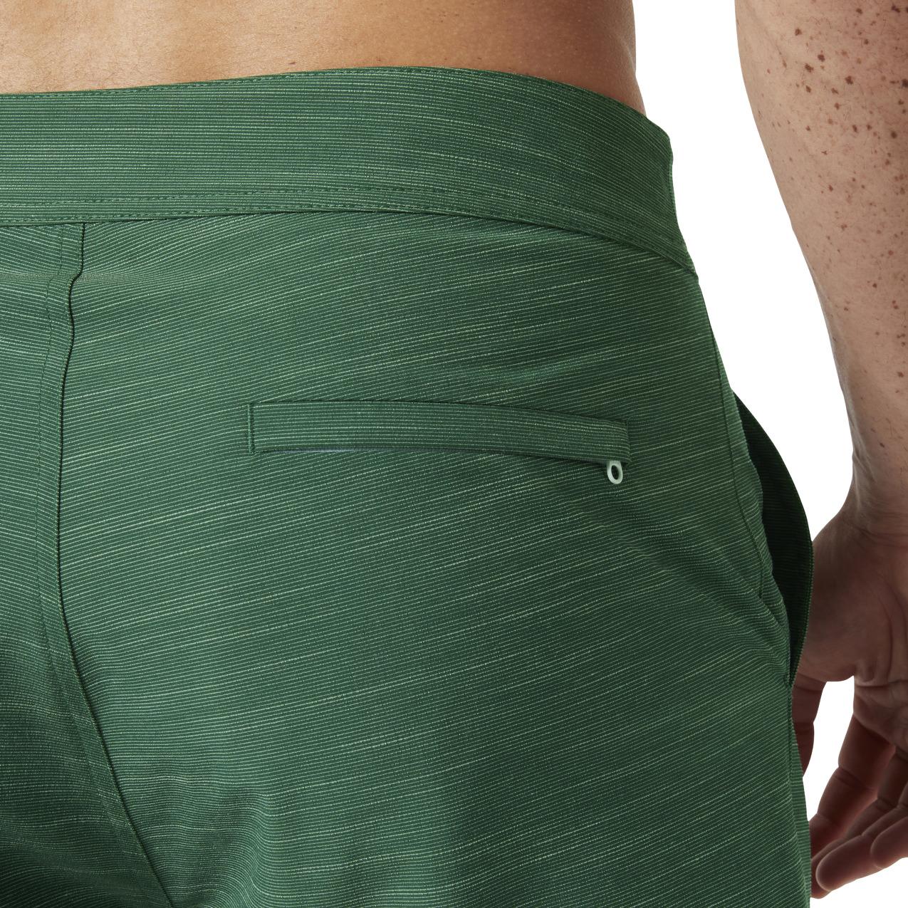 product/h/e/helly-hansen_34165-390_jungle-green_1.jpg