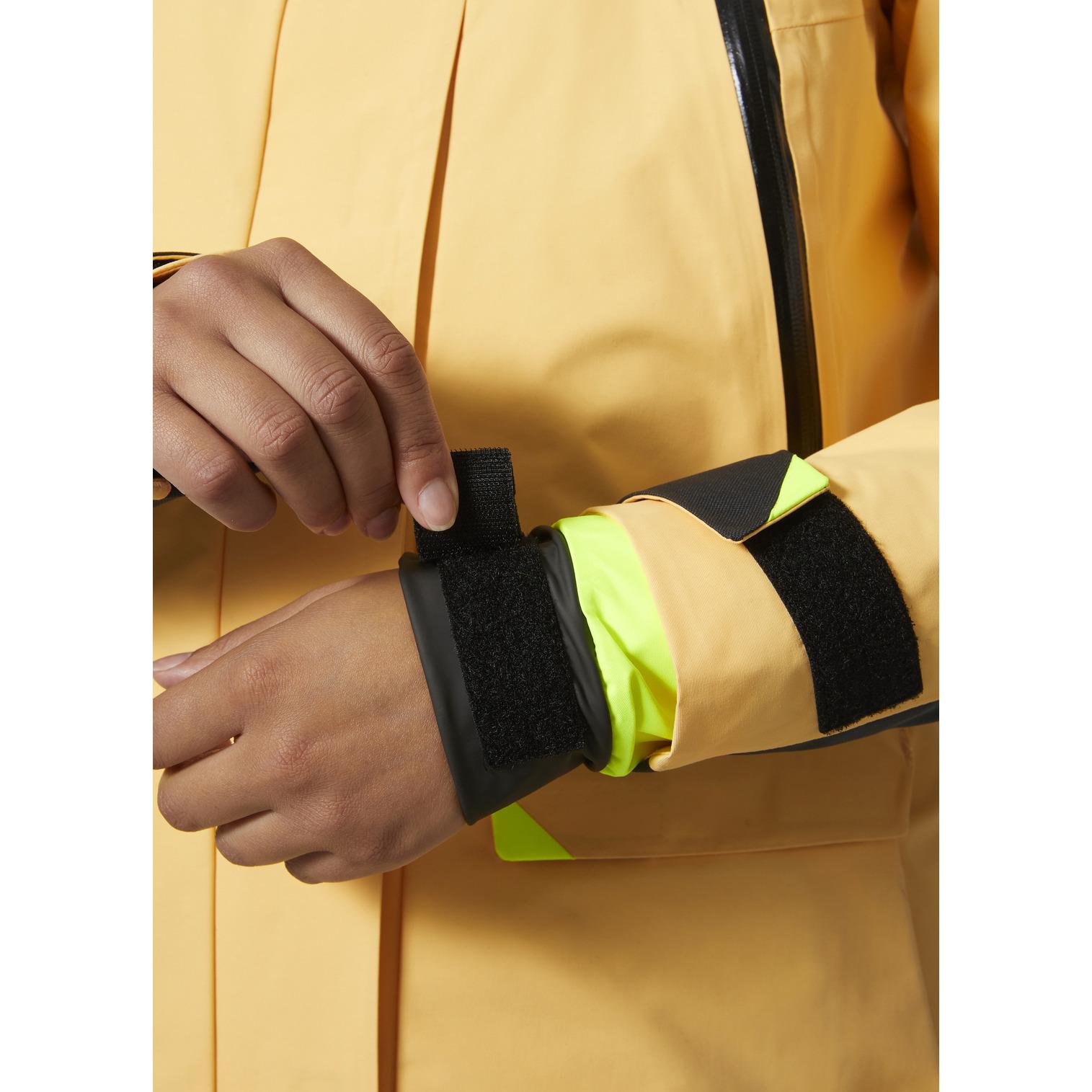 product/h/e/helly-hansen_34257-316_miami-peach_5.jpg