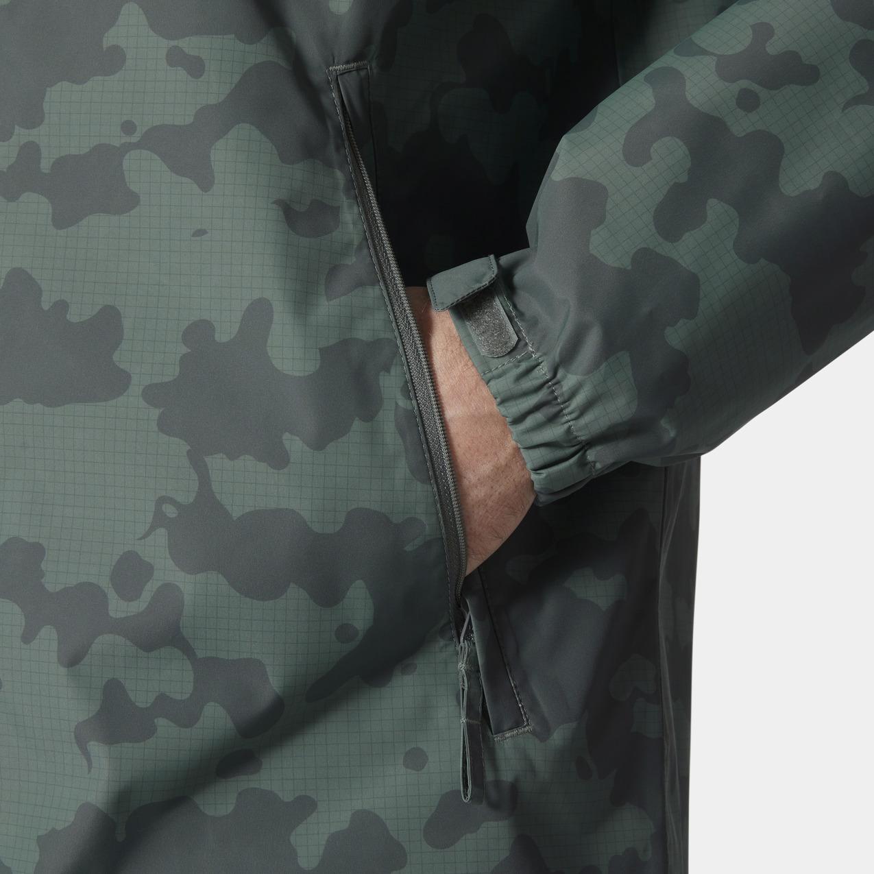 product/h/e/helly-hansen_64032-485_grey-cactus-urb-mono-camo_6.jpg