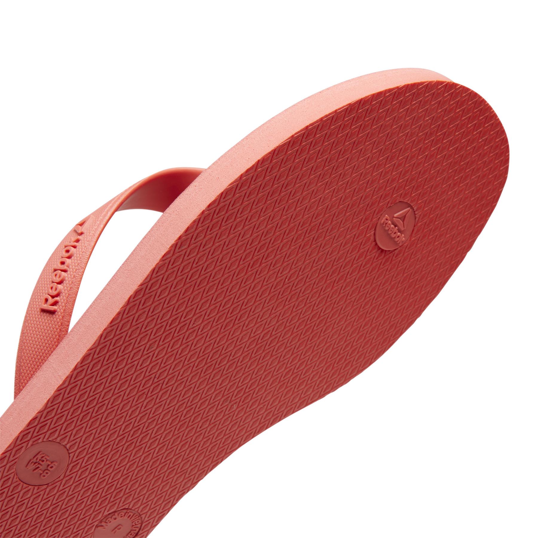 product/r/e/reebok_cn6847_10_footwear_photography_detail_view_3_white.jpg