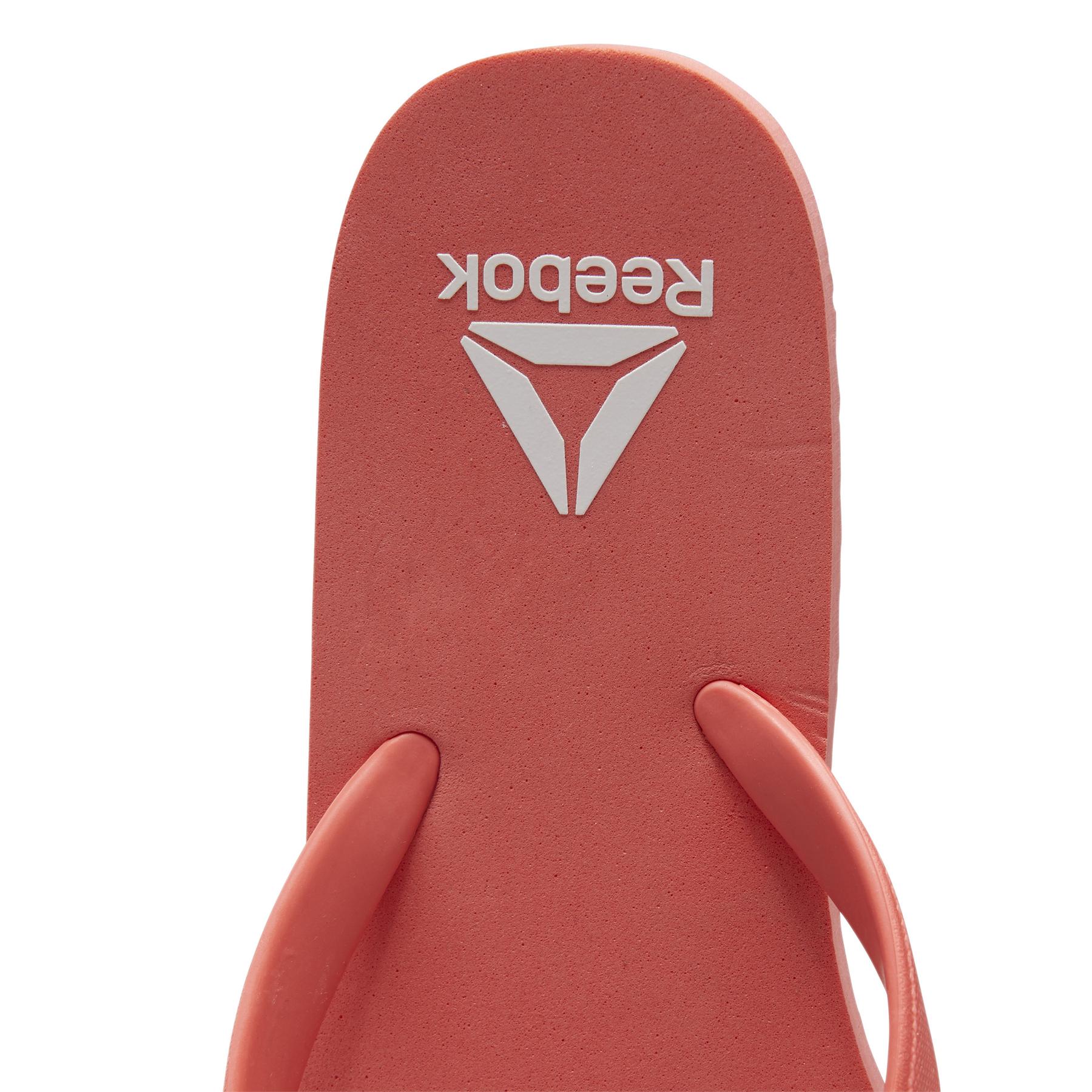 product/r/e/reebok_cn6847_9_footwear_photography_detail_view_2_white.jpg