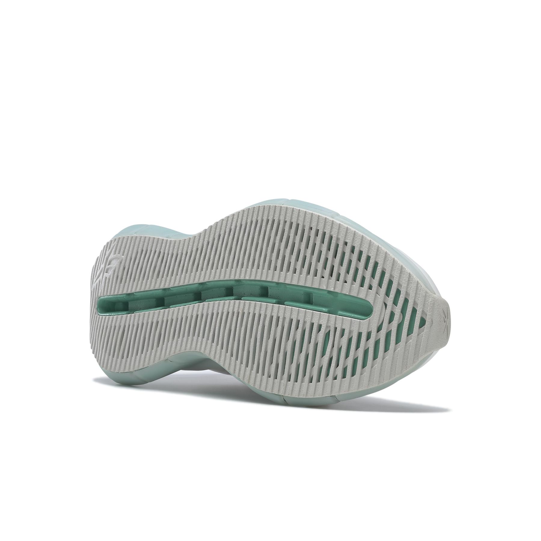 product/r/e/reebok_g57690_3_footwear_photography_bottom_view_white_000.jpg