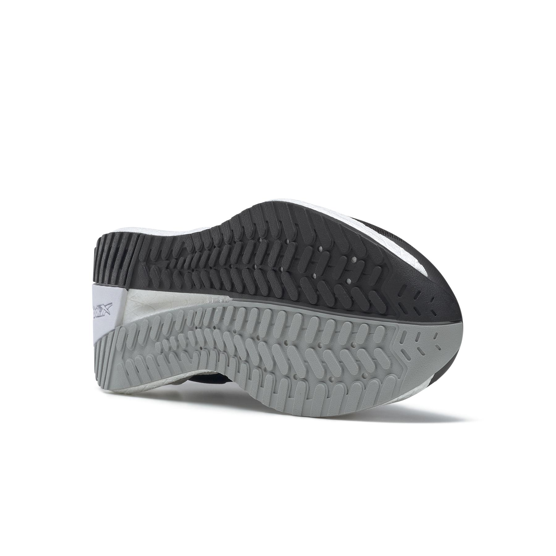product/r/e/reebok_gw7199_3_footwear_photography_bottom_view_white_000.jpg