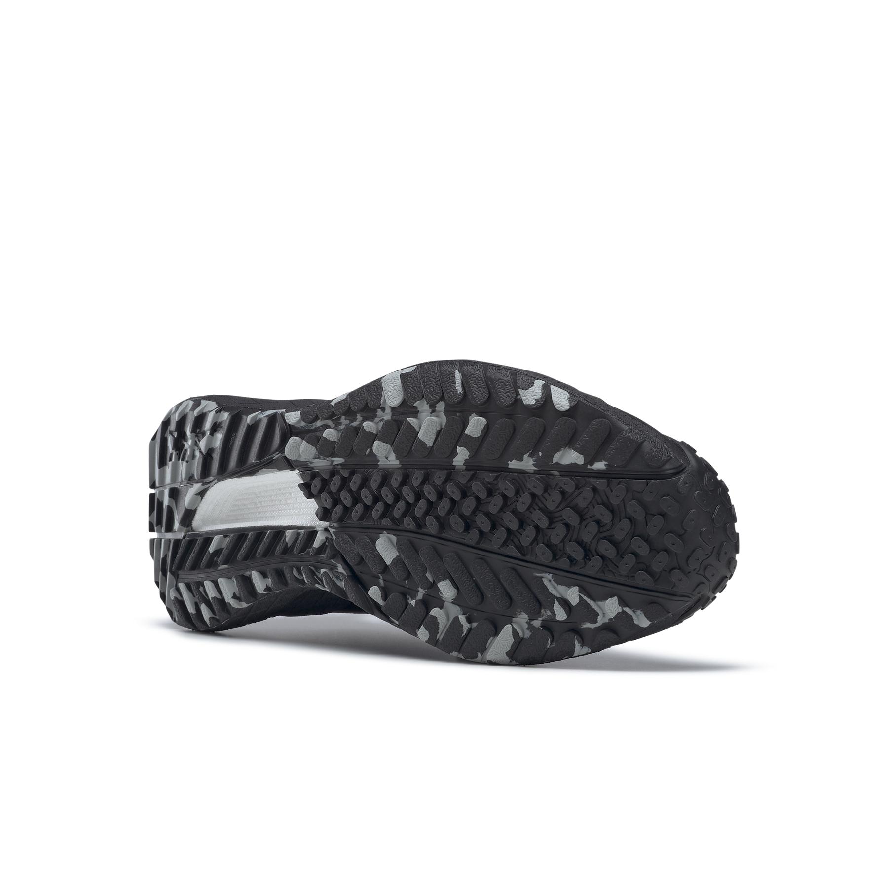 product/r/e/reebok_gz1406_3_footwear_photography_bottom_view_white_000.jpg
