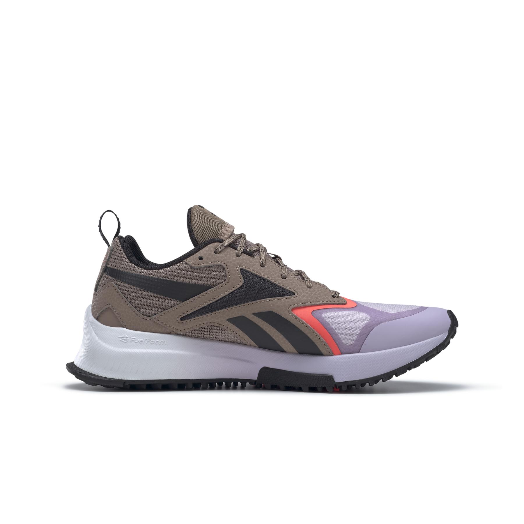 product/r/e/reebok_hp9330_4_footwear_photography_side_medial_center_view_white_000.jpg