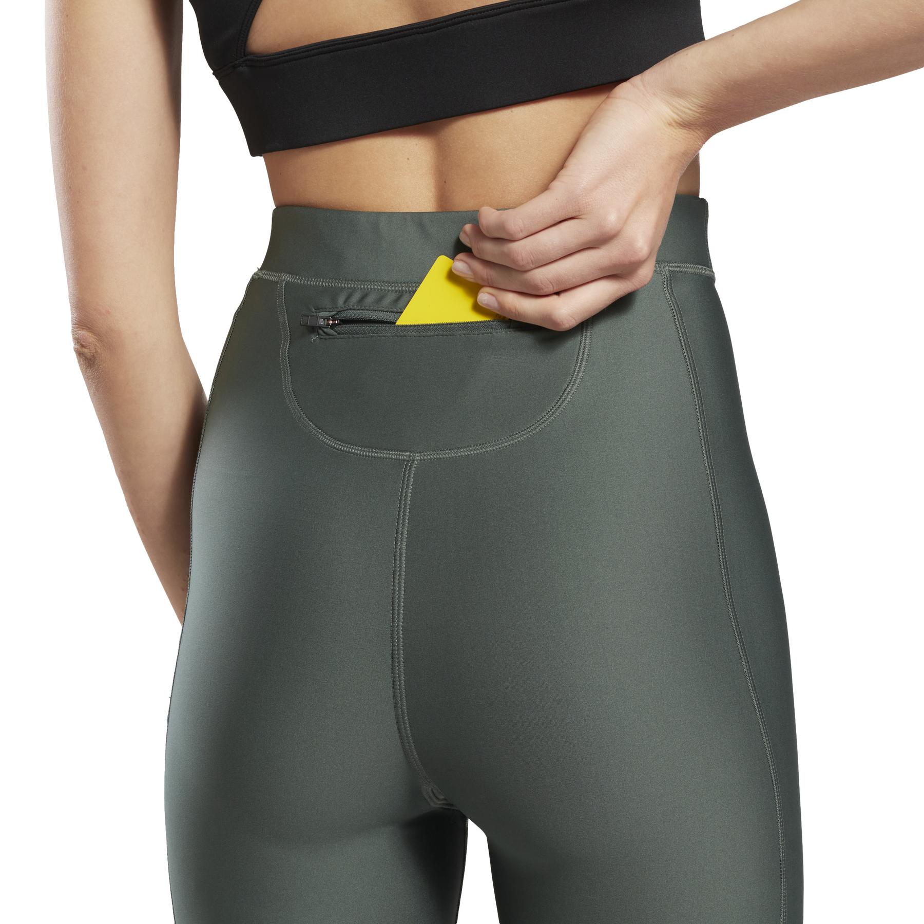 product/r/e/reebok_ht4939_5_apparel_on_model_detail_view_1_white.jpg