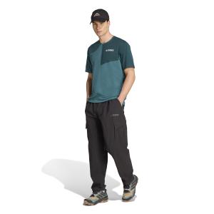 product/2/0/2025_adidas_jm7088_5_apparel_on_model_standard_outfit_view_white.jpg