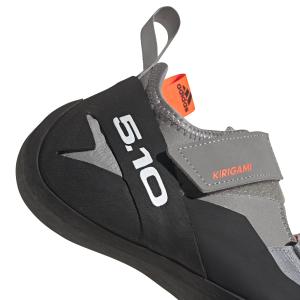 product/a/d/adidas_ee8948_8_footwear_photography_detail_view_1_white_000.jpg