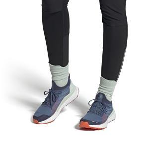 product/a/d/adidas_gx2251_11_footwear_on_model_front_view_white_000.jpg