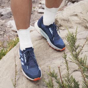 product/a/d/adidas_gx8679_20_footwear_photography_heromrktng_view_5_white_000.jpg