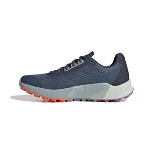 product/a/d/adidas_gx8679_5_footwear_photography_side_medial_center_view_white_000.jpg