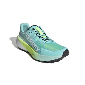 product/a/d/adidas_hp3686_6_footwear_photography_front_lateral_top_view_white-nw091625.jpg