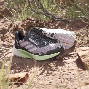 product/a/d/adidas_id2504_21_footwear_photography_heromrktng_view_8.jpg