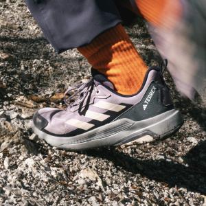 product/a/d/adidas_id3471_15_footwear_photography_heromrktng_view_2-nw091625.jpg