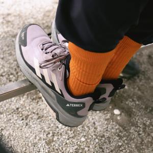 product/a/d/adidas_id3471_17_footwear_photography_heromrktng_view_4-nw091625.jpg