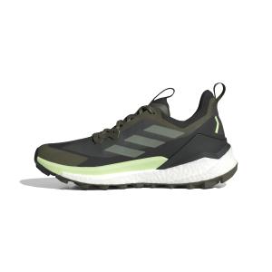 product/a/d/adidas_ie5109_5_footwear_photography_side_medial_center_view_white.jpg