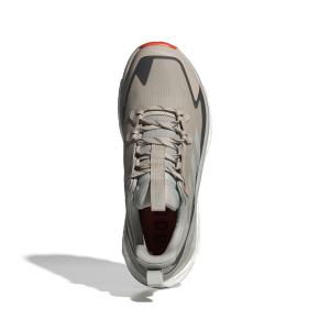 product/a/d/adidas_ie5121_3_footwear_photography_top_portrait_view_white-030824.jpg