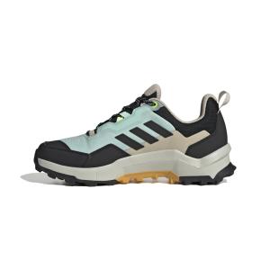 product/a/d/adidas_if4861_5_footwear_photography_side_medial_center_view_white-nw091625.jpg