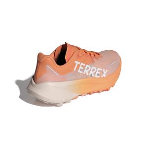 product/a/d/adidas_ig6582_7_footwear_photography_back_lateral_top_view_white.jpg