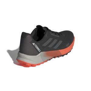 product/a/d/adidas_ig8018_7_footwear_photography_back_lateral_top_view_white.jpg