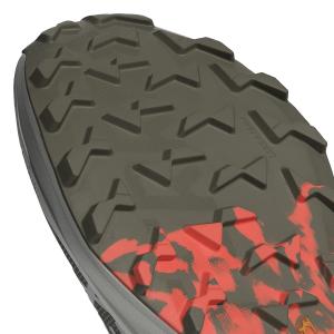 product/a/d/adidas_ig8840_9_footwear_photography_detail_view_2_white-nw052424.jpg