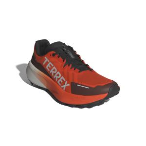 product/a/d/adidas_ig8841_6_footwear_photography_front_lateral_top_view_white-nw052424.jpg