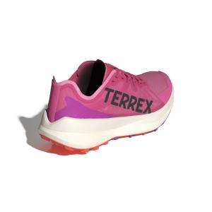 product/a/d/adidas_ig8854_7_footwear_photography_back_lateral_top_view_white-nw110824.jpg