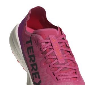 product/a/d/adidas_ig8854_8_footwear_photography_detail_view_1_white-nw110824.jpg