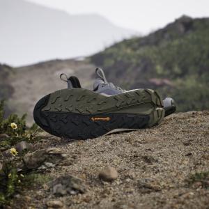 product/a/d/adidas_ig8881_15_footwear_photography_heromrktng_view_4.jpg