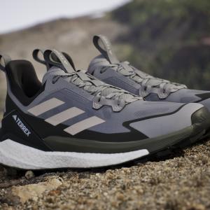 product/a/d/adidas_ig8881_20_footwear_photography_heromrktng_view_9.jpg
