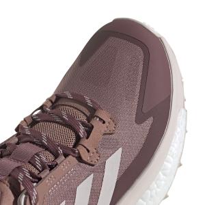 product/a/d/adidas_ih0614_9_footwear_photography_detail_view_2_white-nw091625.jpg