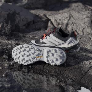 product/a/d/adidas_ih2802_17_footwear_photography_heromrktng_view_4-nw091625.jpg