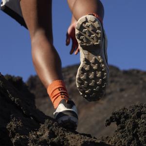 product/a/d/adidas_ih2802_cblack-owhite-greone_24.jpg