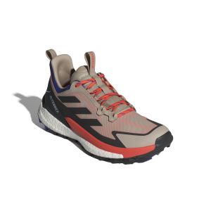 product/a/d/adidas_ih3543_6_footwear_photography_front_lateral_top_view_white.jpg