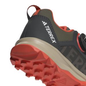 product/a/d/adidas_ih5082_9_footwear_photography_detail_view_2_white.jpg