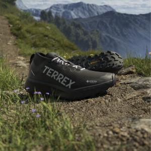 product/a/d/adidas_ih5358_23_footwear_photography_heromrktng_view_8-nw091625.jpg