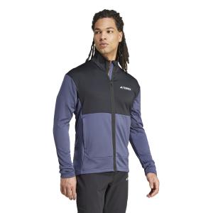 product/a/d/adidas_im8141_6_apparel_on_model_walking_view_white.jpg