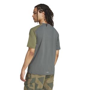product/a/d/adidas_je0395_legivy_4.jpg
