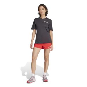 product/a/d/adidas_jf1257_6_apparel_on_model_standard_outfit_view_white.jpg