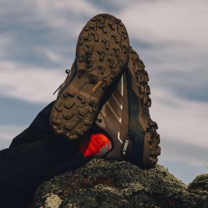 product/a/d/adidas_jh7806_15_footwear_photography_heromrktng_view_4-nw091625.jpg