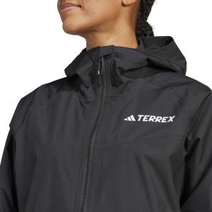 product/a/d/adidas_jn8813_5_apparel_on_model_detail_view_1_white.jpg