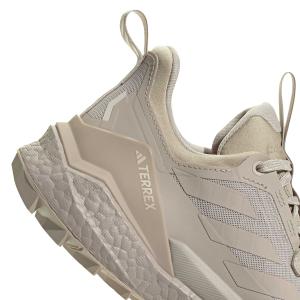 product/a/d/adidas_jp5612_9_footwear_photography_detail_view_2_white-nw091625.jpg