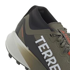 product/a/d/adidas_jp7252_9_footwear_photography_detail_view_2_white.jpg