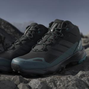 product/a/d/adidas_jq2206_22_footwear_photography_heromrktng_view_9-nw091625.jpg