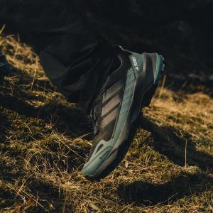 product/a/d/adidas_jq2209_cblack-carbon-purtea_12.jpg
