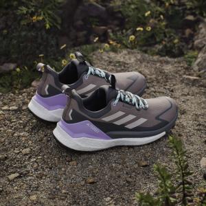 product/a/d/adidas_jq9912_19_footwear_photography_heromrktng_view_6-nw091625.jpg