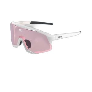 oey00005-971-00-lunettes-de-soleil-koo-supernova-black-l-photochr-fuchsia-971-tu