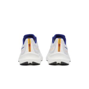 product/s/a/saucony_s20973-264_3-nw091125.jpg